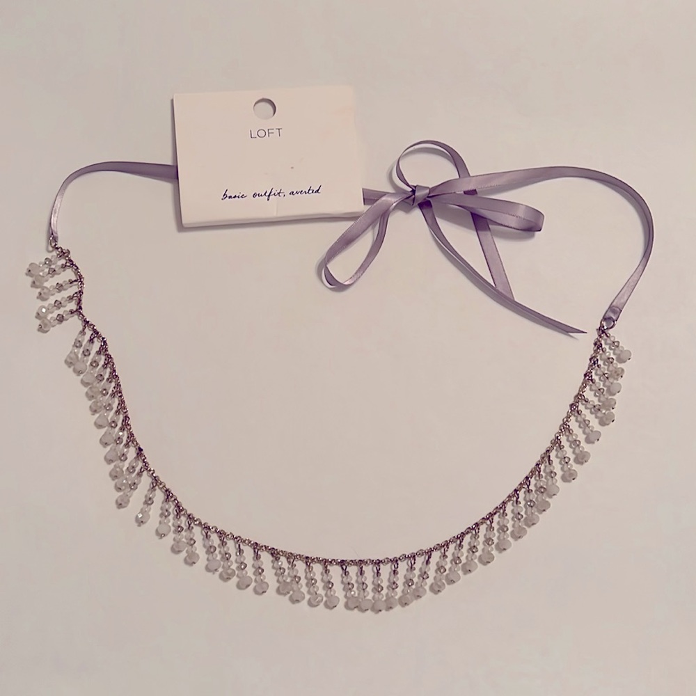 NWT. Ann Taylor Loft Toe Necklace.